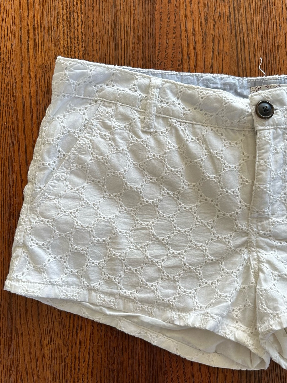 SO White Eyelet High Waist Shorts - Picture 4 of 7
